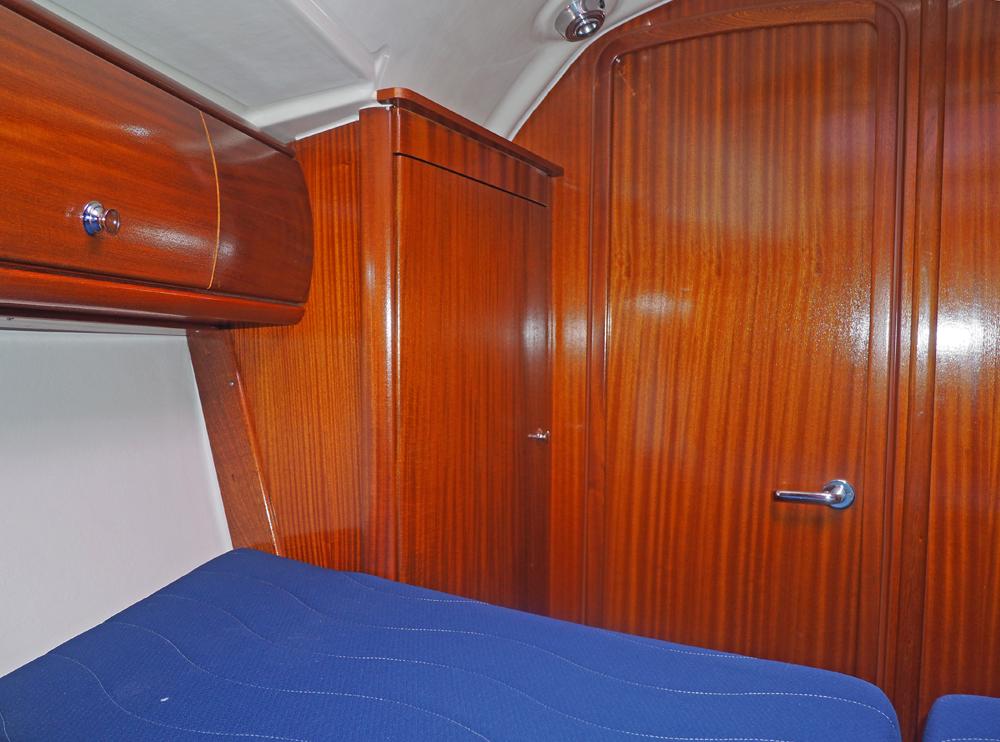 Cabin en avant, H&eacute;bergements